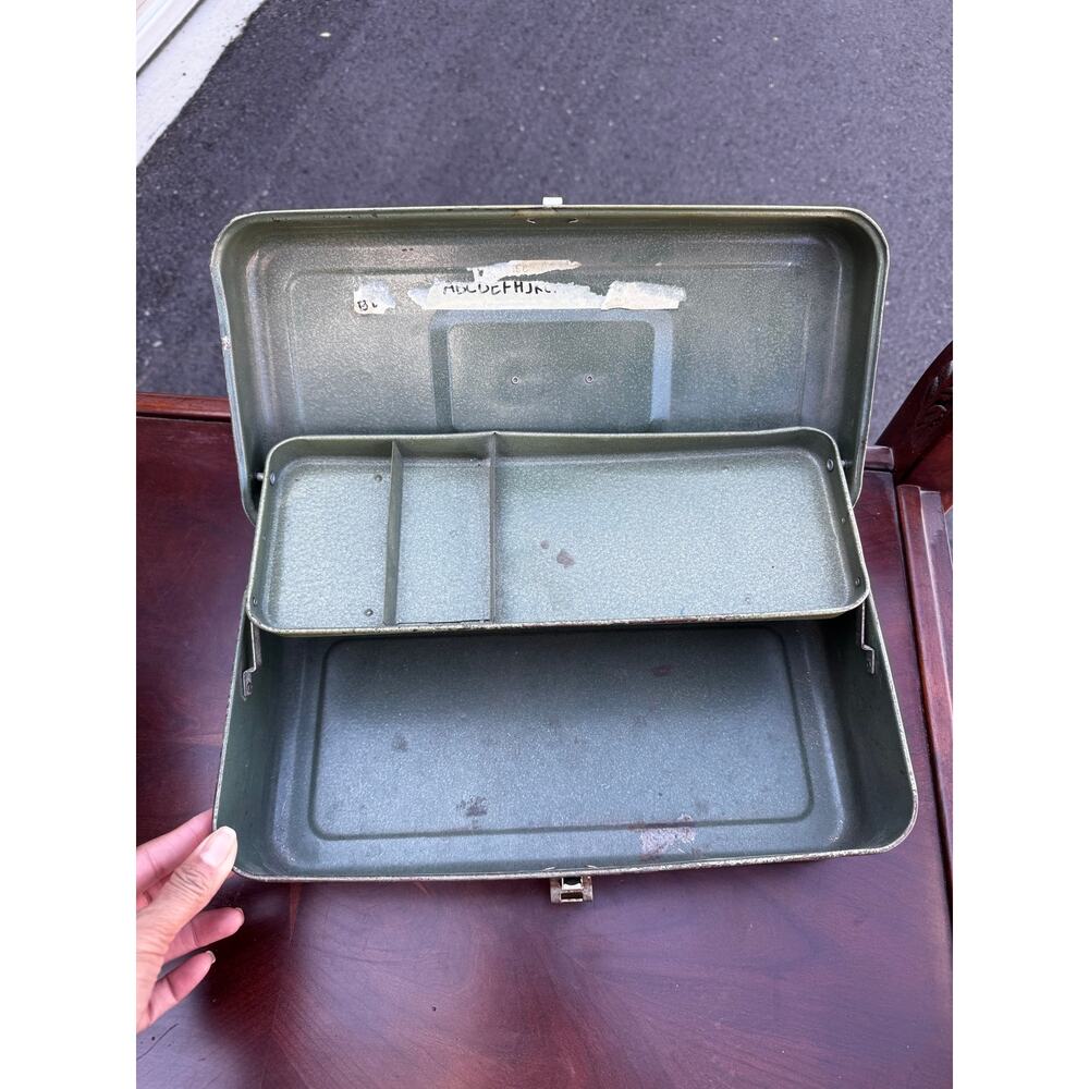 Metal olive Green utility box rustic patina w/tray vintage 60s 70s industrial - Picture 7 of 16